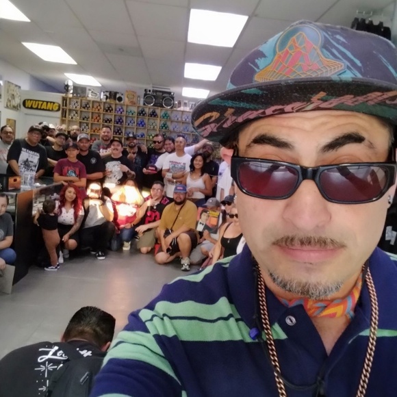 Wanna Meet Me  ? - Picture 3 of 9